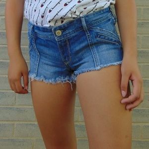 HOLLISTER Low Rise Medium Wash Cut off Shorts